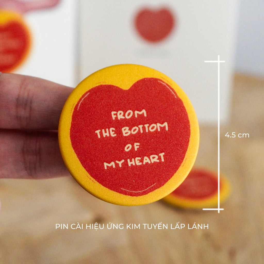 " FROM THE BOTTOM OF MY HEART" POSTCARD + PIN CÀI