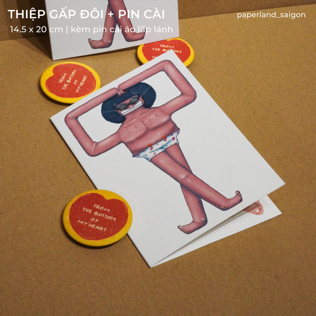 " FROM THE BOTTOM OF MY HEART" POSTCARD + PIN CÀI