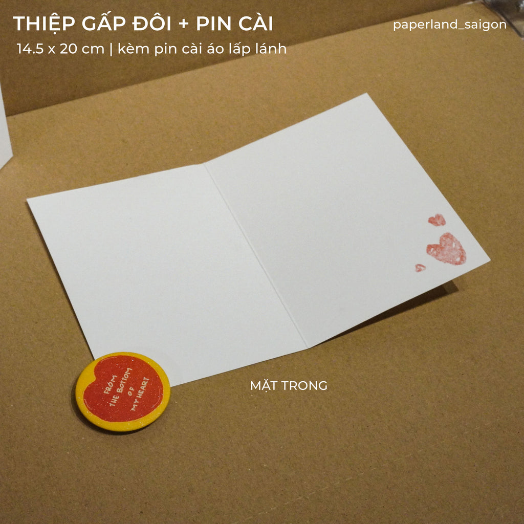" FROM THE BOTTOM OF MY HEART" POSTCARD + PIN CÀI